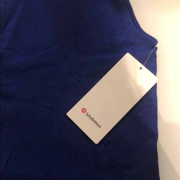 Brand newLululemon reveal mock neck tank - Picture 3 of 3